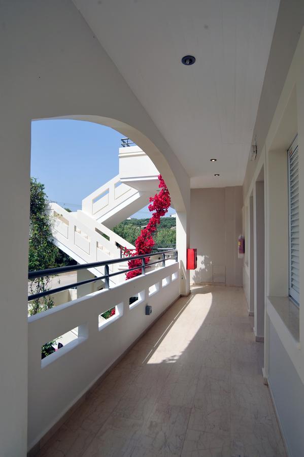 Merabello Apartments Agia Marina  ภายนอก รูปภาพ